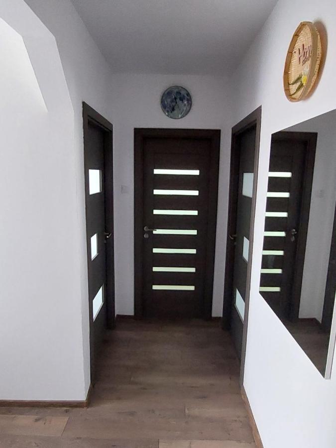 Apartament Dabe Hd Хунедоара Екстериор снимка