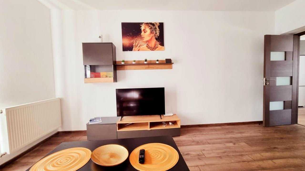 Apartament Dabe Hd Хунедоара Екстериор снимка
