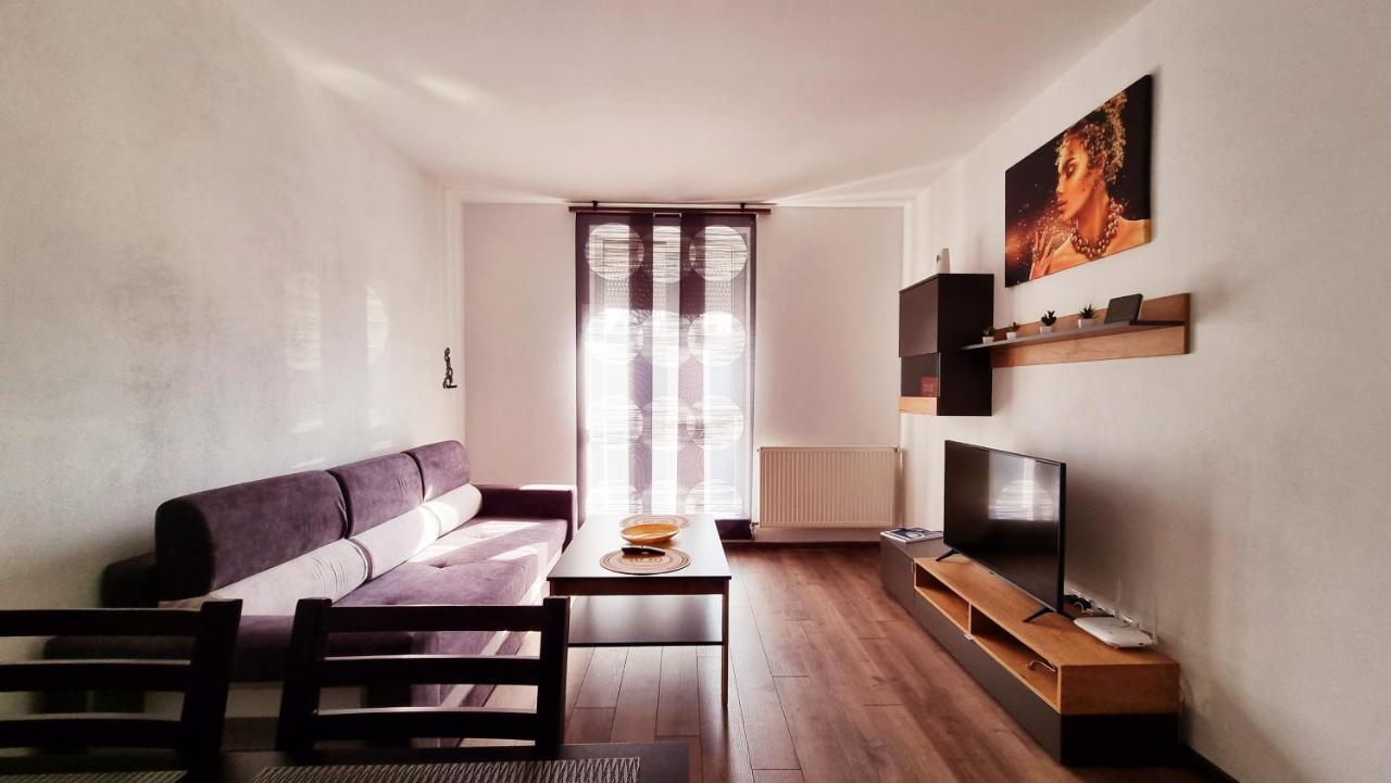 Apartament Dabe Hd Хунедоара Екстериор снимка