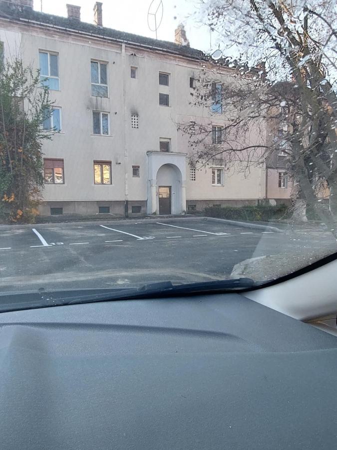 Apartament Dabe Hd Хунедоара Екстериор снимка